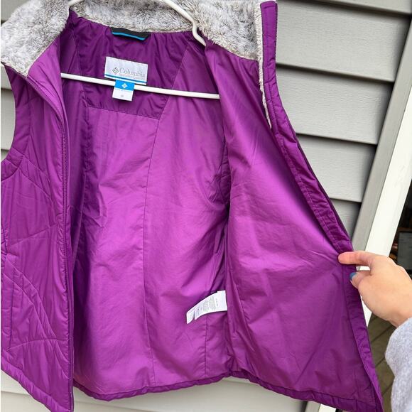 Columbia size M Purple Quilted Vest with Pockets and Faux Fur Sherpa Collar - Picture 9 of 12